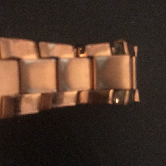 Fossil watch- some wear and tear, as pictured - Picture 2 of 3